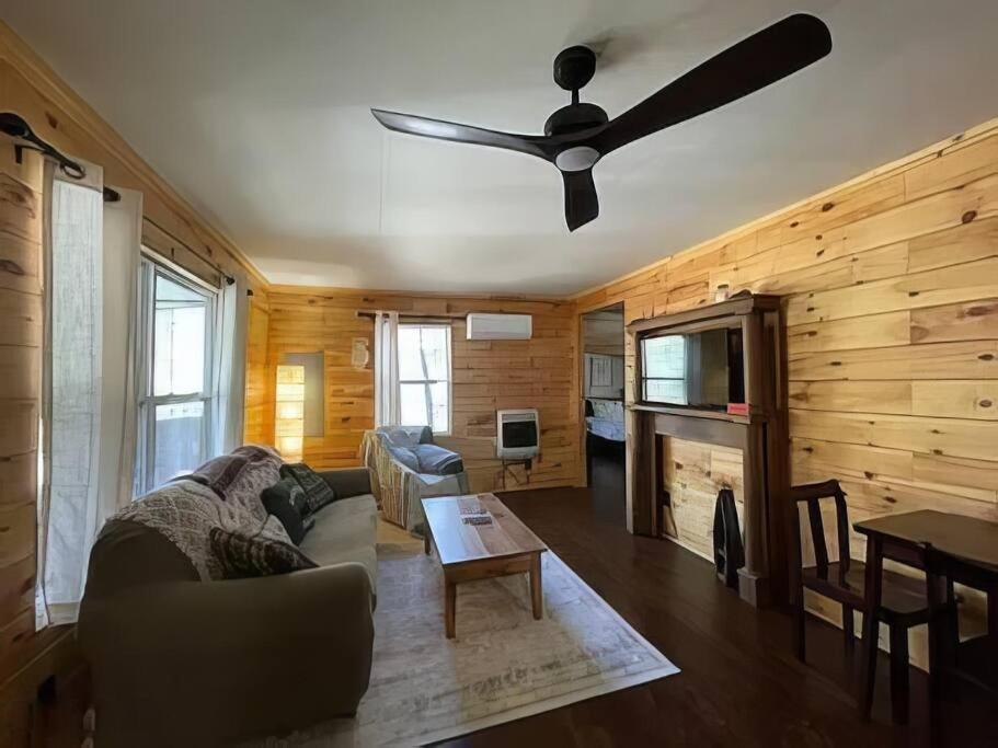 Cameron'S Cottage At The Lake Tallassee Екстер'єр фото
